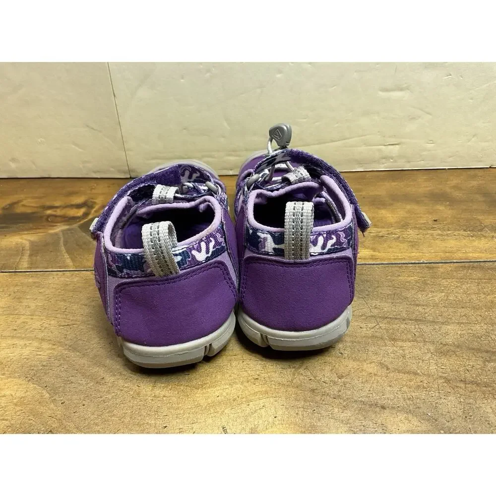 KEEN Seacamp II CNX Sandals Girls Youth Size 1 Purple Camo Water Shoes